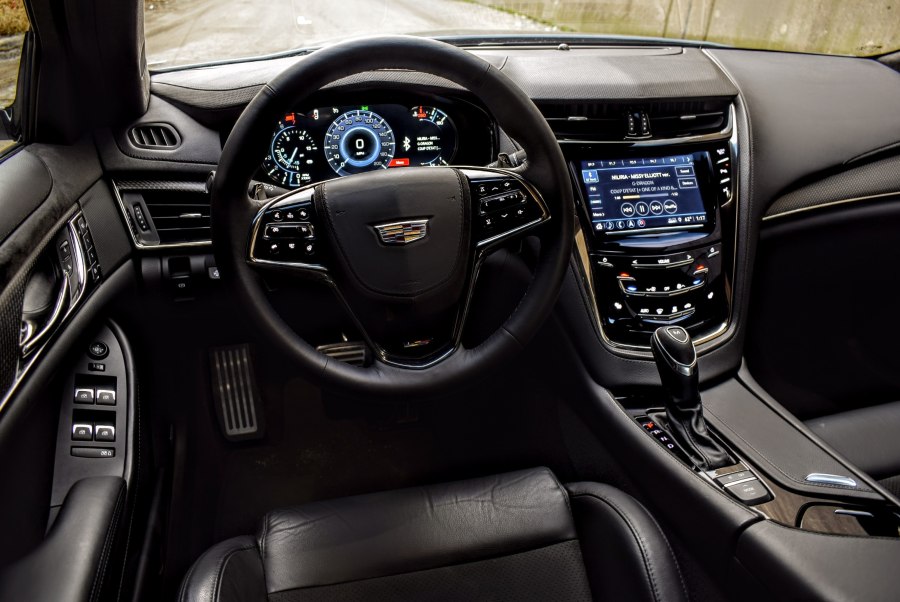Cadillac CTS 2017 салон