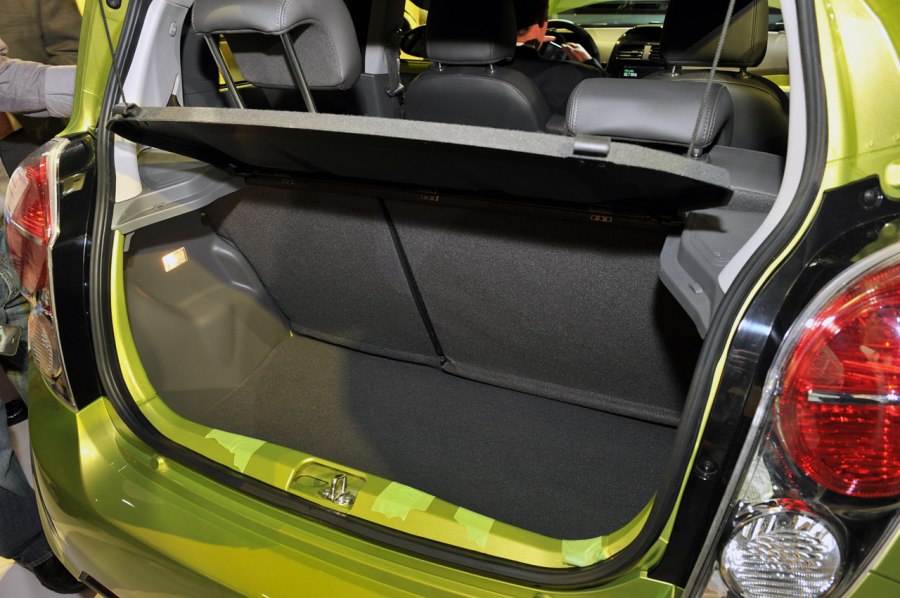Chevrolet Spark багажник