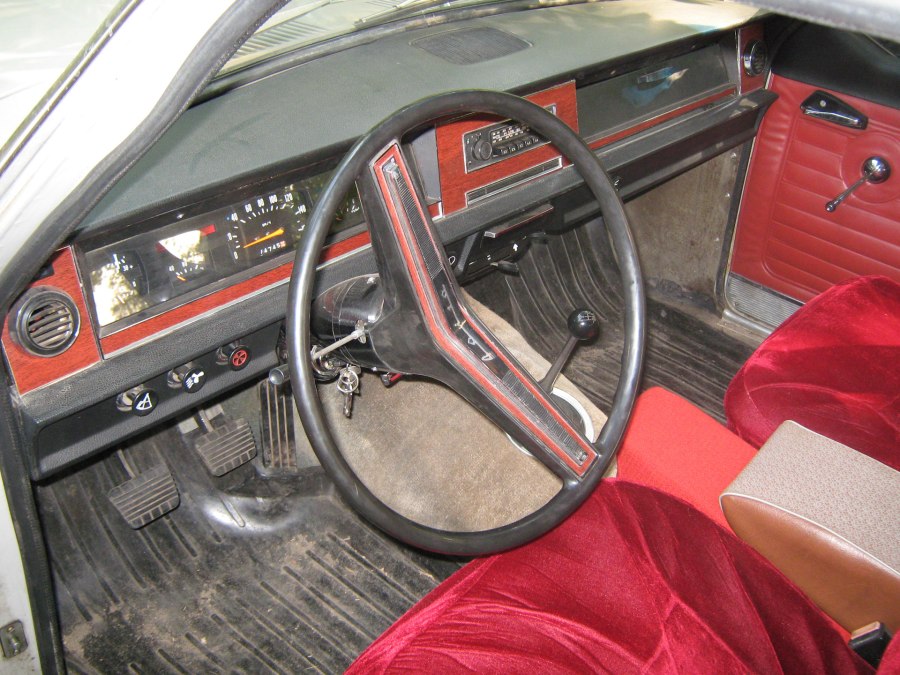Gaz 24 1984 салон