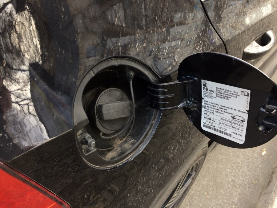 Лючок бензобака гольф 6 1.4 TSI 122