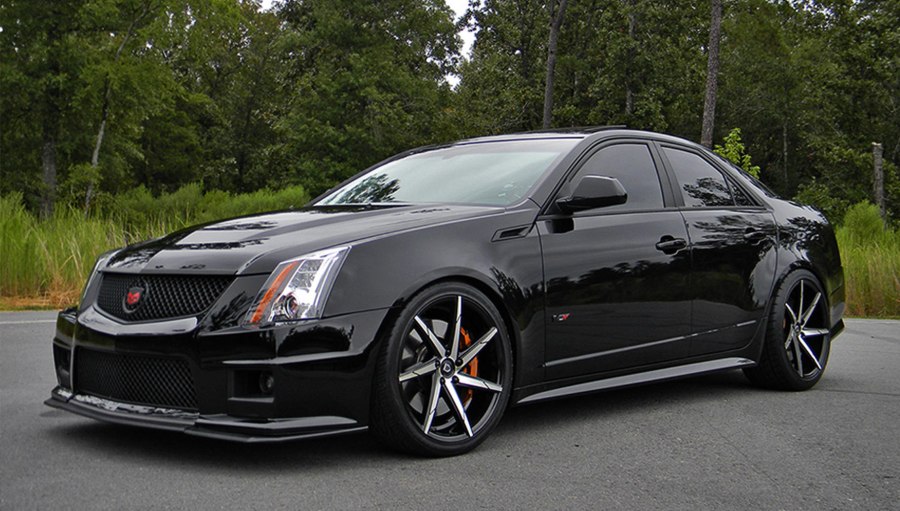 Кадиллак CTS V седан