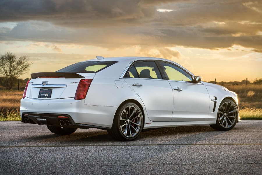 Кадиллак CTS V седан