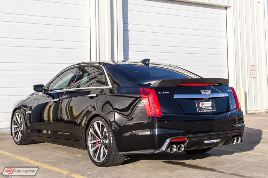 Кадиллак CTS V 2021