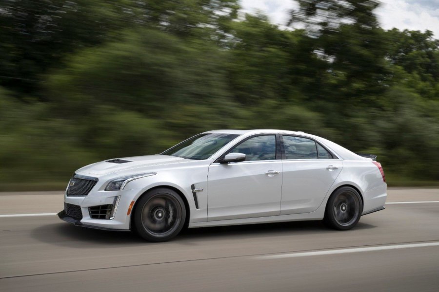 Кадиллак CTS V седан