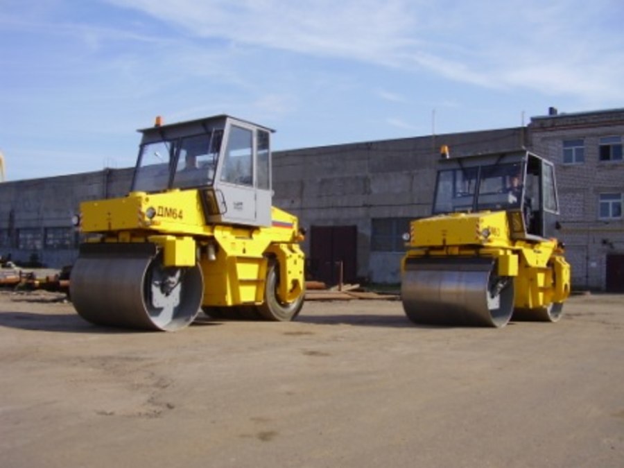 Каток дорожный дм-63