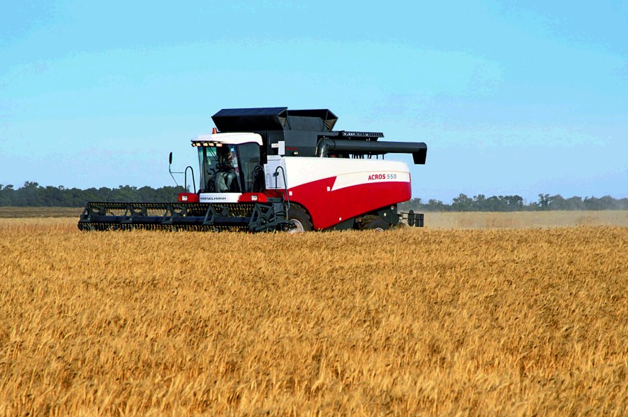 Комбайн Ростсельмаш Акрос 580