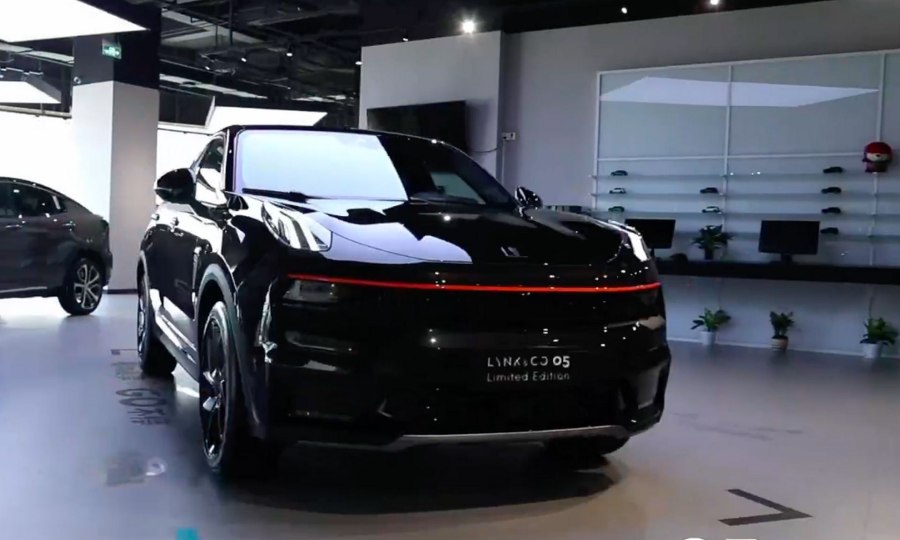 Geely Lynk co 09