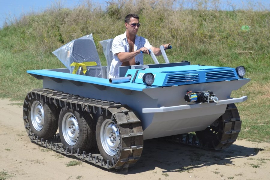 Вездеход амфибия Охотец 8x4