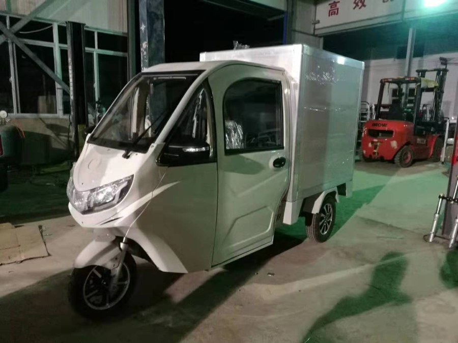 Скутер трицикл Triscooter Avrora 2000w el (ev) с кабиной