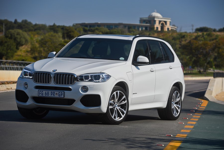 BMW x5 m 2016 белая