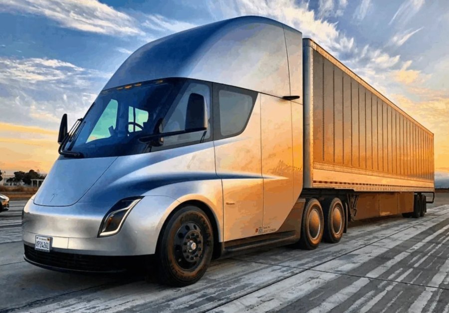 Грузовик Semi Tesla