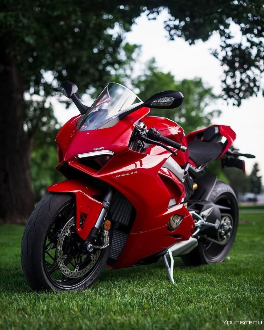 Спортбайк Ducati спортбайк