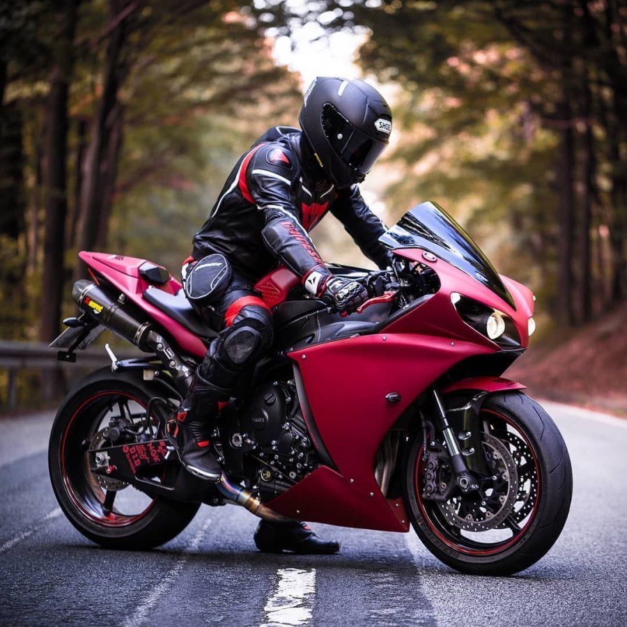 Спортбайк Ямаха r1