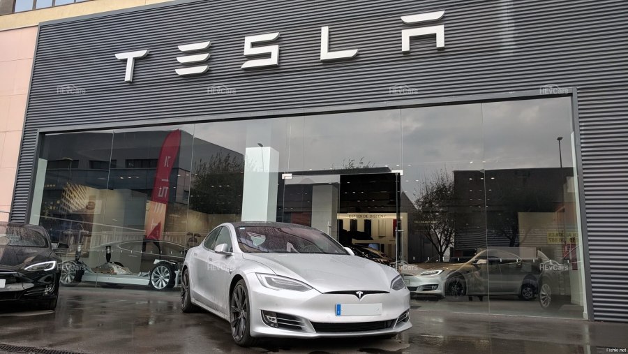Дилерский центр Tesla