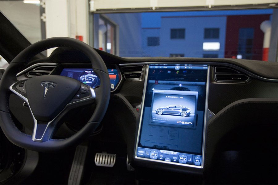 Tesla model s 75