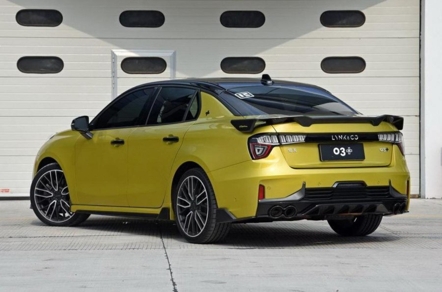 Lynk & co 03