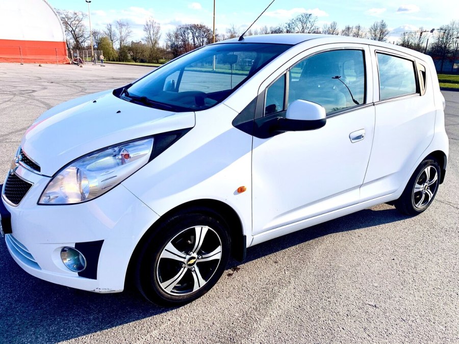 Spark download. Chevrolet Spark White. Шевроле Спарк 1.0. Chevrolet Spark m350.