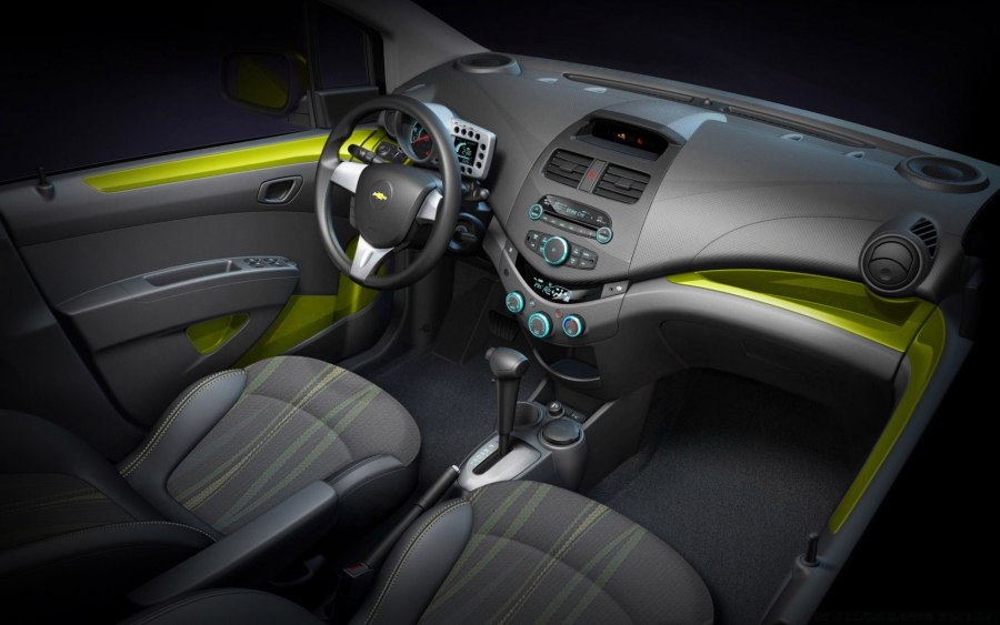 Chevrolet Spark 2022 салон