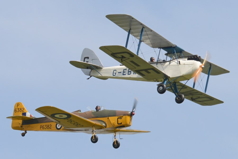 Самолет Miles Magister