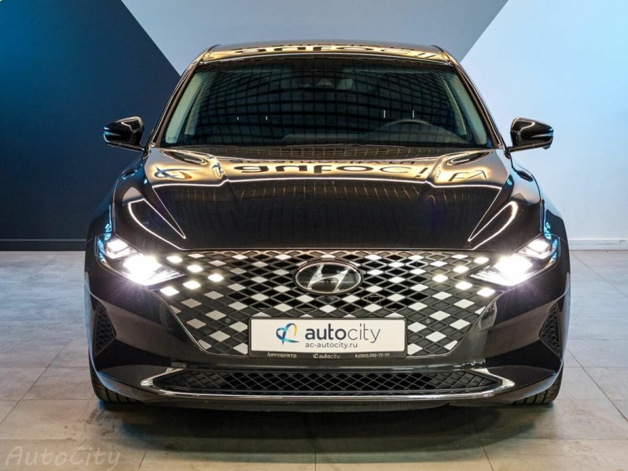 Hyundai Grandeur 2022 черный