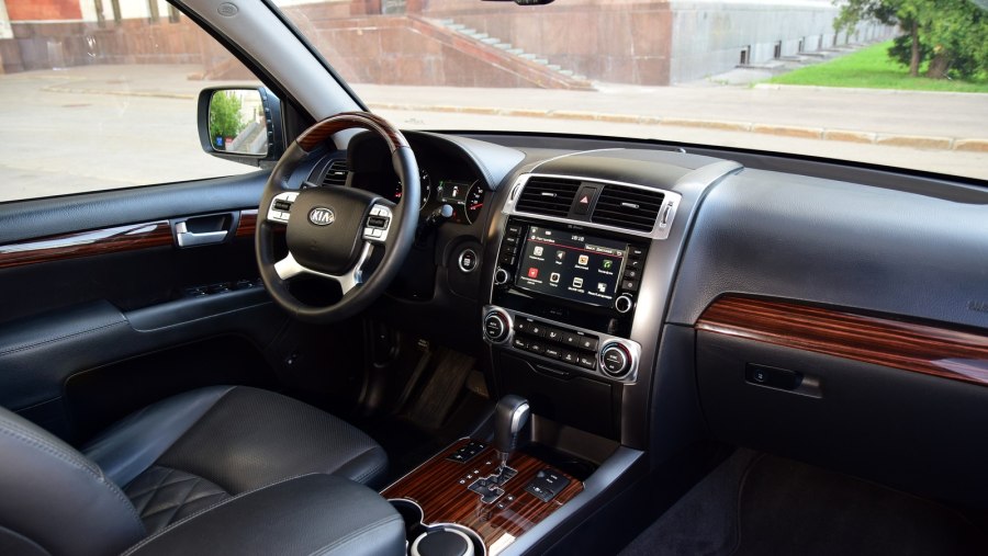Kia Mohave 2017 Interior