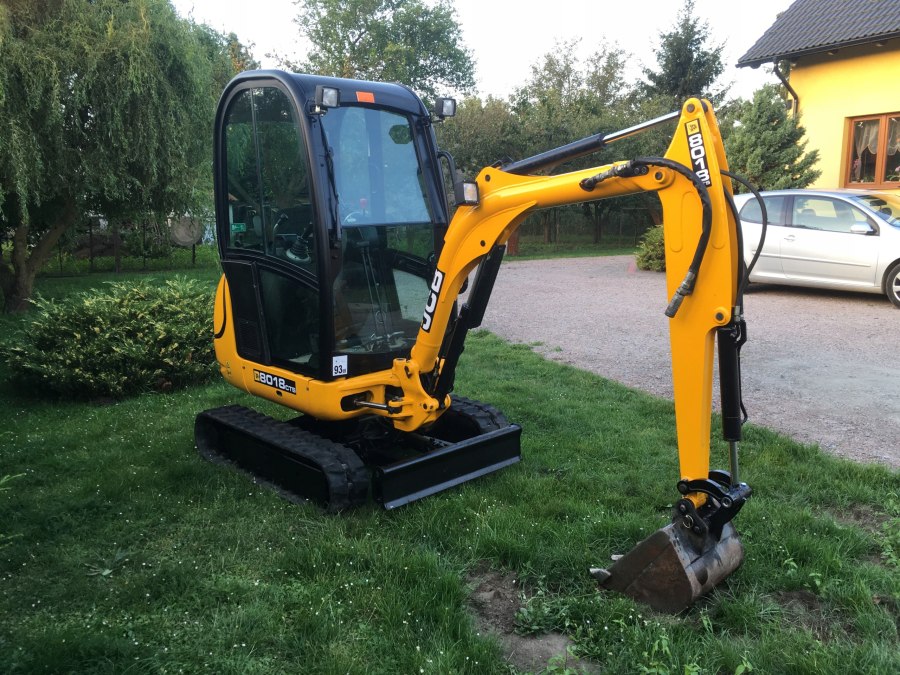 Мини экскаватор JCB 8018