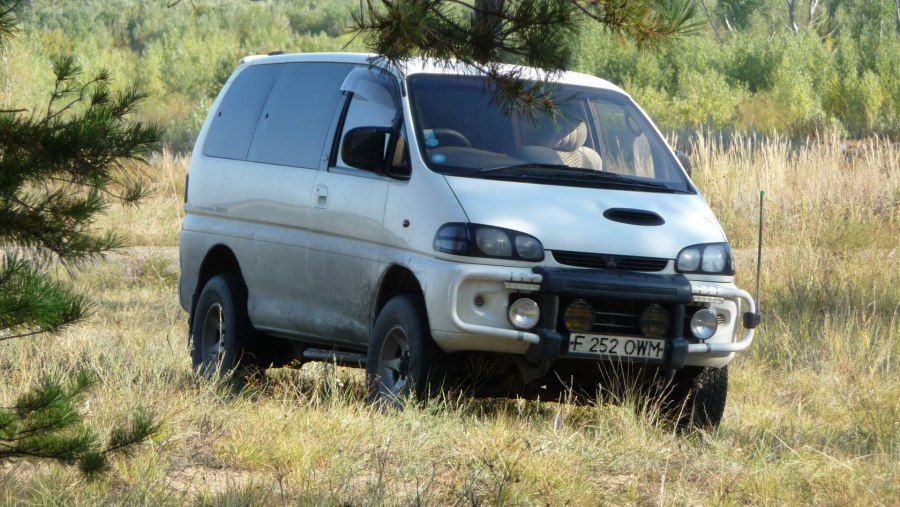 Mitsubishi Delica Space Gear 4wd