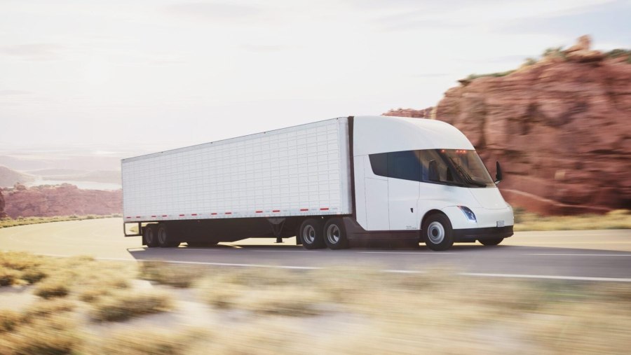 Тесла Semi