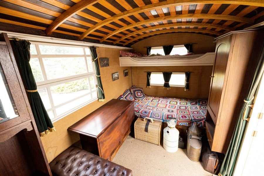 Bedouin Caravan дом на колесах внутри