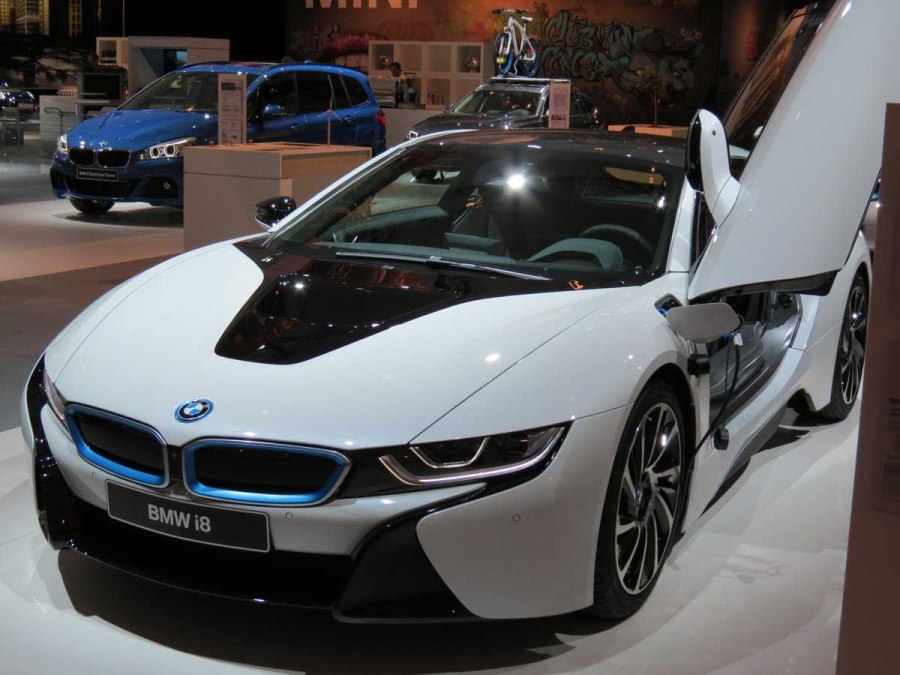 BMW i8 2022
