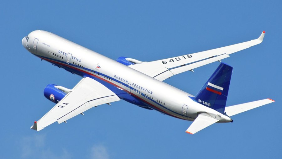 Ту 214 кабина