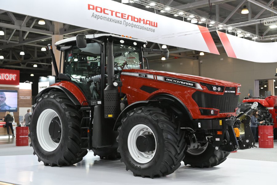 Трактор Ростсельмаш RSM 370