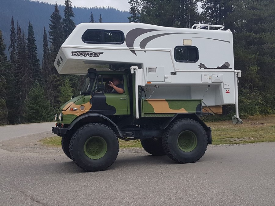 Mercedes Unimog Camper