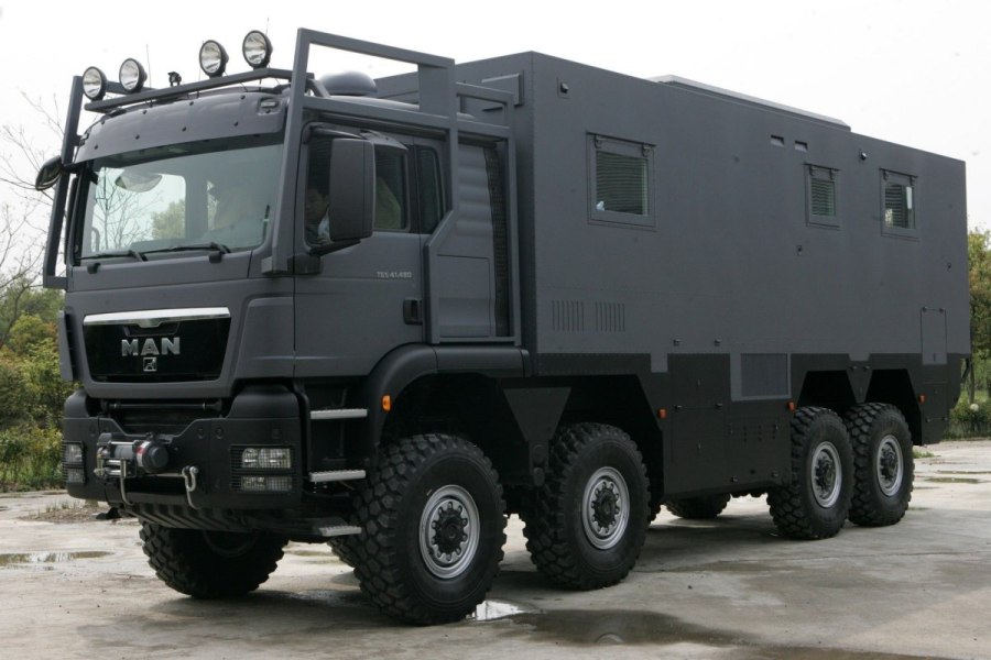 Внедорожный автодом man 8x8
