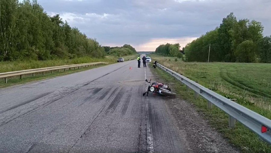Мотоцикл на трассе