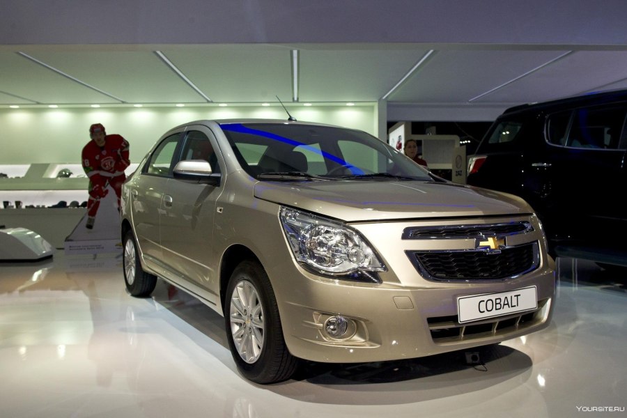 Chevrolet Cobalt 2021 белый