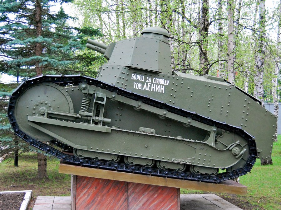 Русский Рено танк