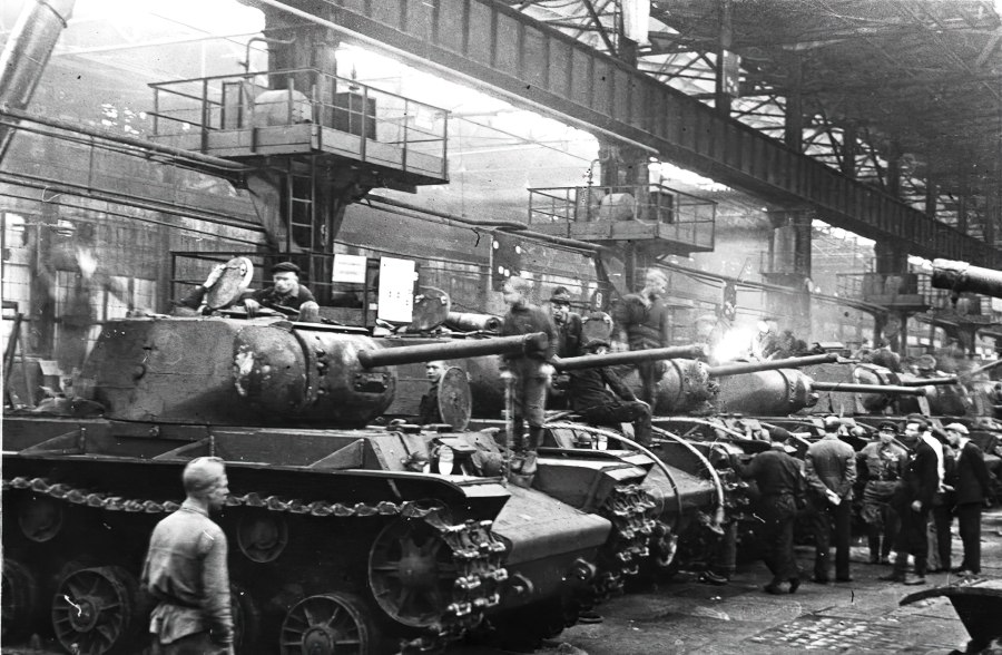 Челябинский тракторный завод в 1941-1945