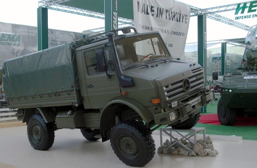 Военный грузовик Мерседес Unimog