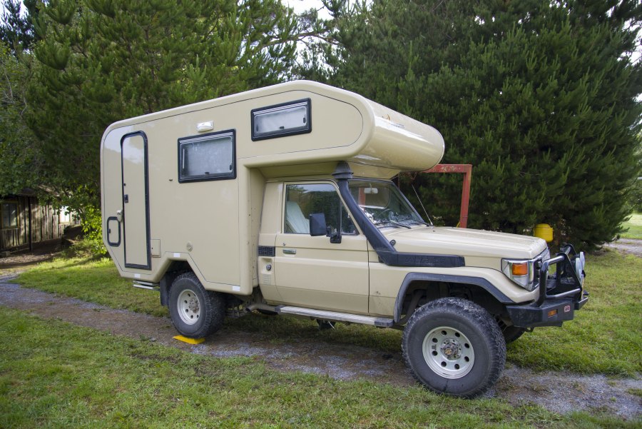 Кемпер Toyota Hilux 4x4