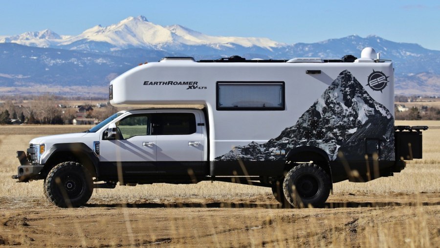 Автодом Ford EARTHROAMER