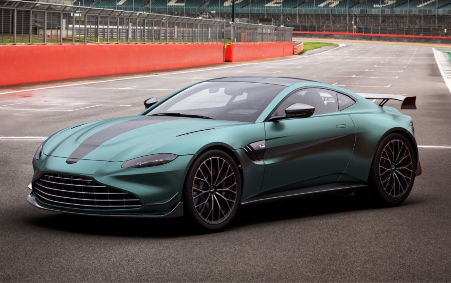 Aston Martin Vantage 2021