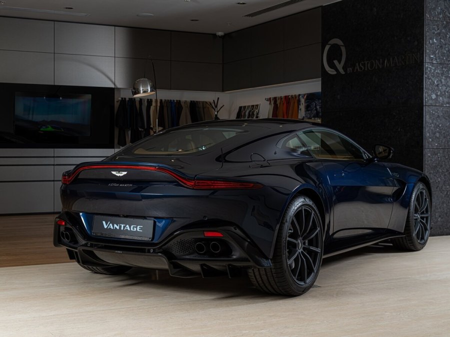 Aston Martin Vantage 2021