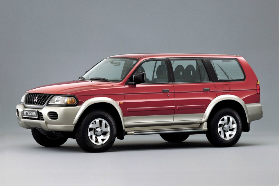 Mitsubishi Pajero Sport 1