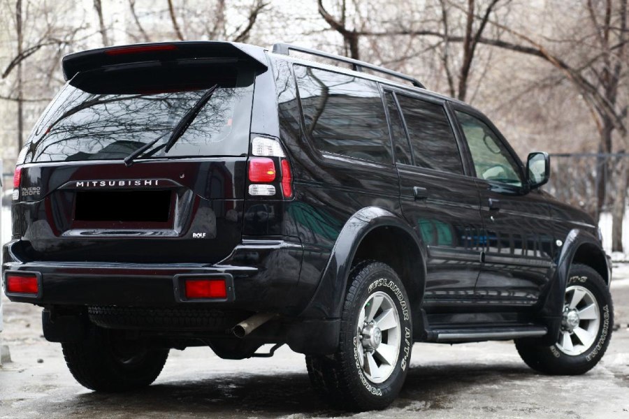 Mitsubishi Pajero Sport 1