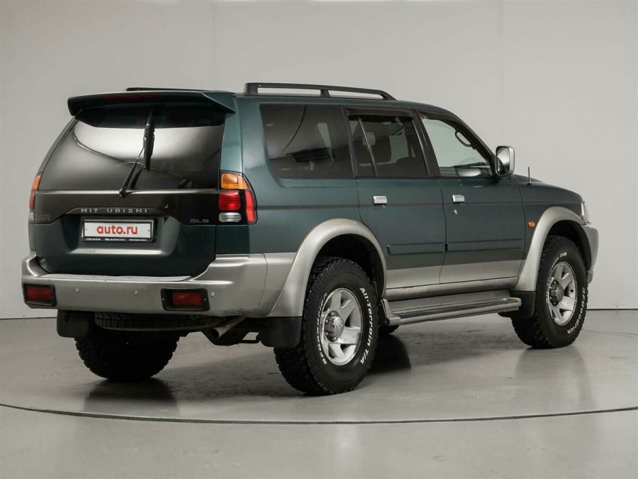 Mitsubishi Pajero Sport 1 поколения