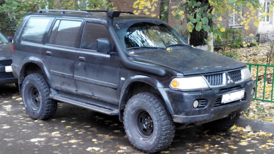 Mitsubishi Pajero Sport старый
