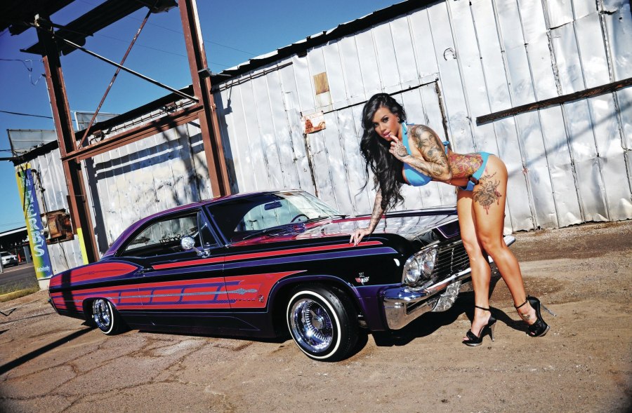 Chevrolet Impala 1967 голые девки