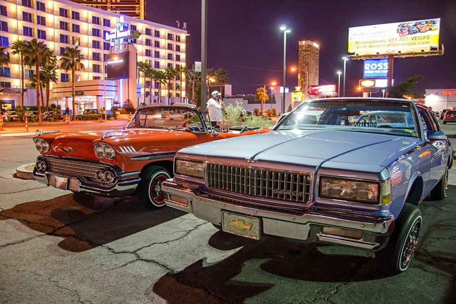 Chevrolet Impala лоурайдер в гетто