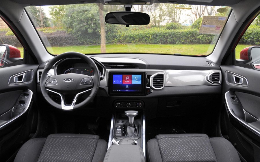 Chery Tiggo 4 2021 салон